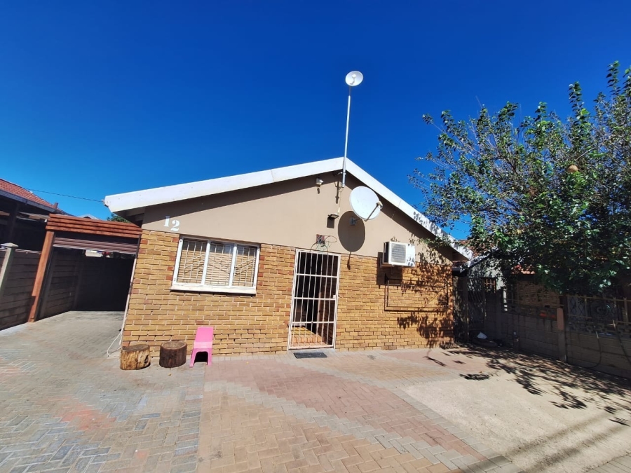 3 Bedroom Property for Sale in Heidedal Free State